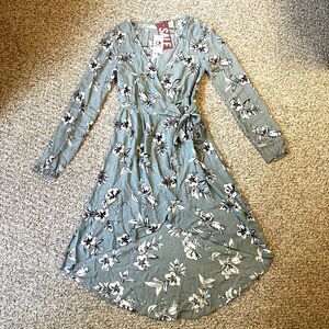 NWT Daytrip Womens Blue Floral Wrap Dress V-Neck Size XS Boho Cottage Core BKE